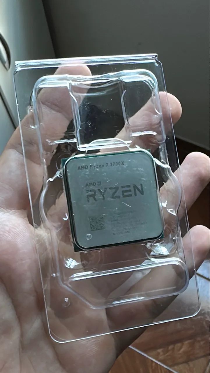 Processador Ryzen 7 3700X Extremamente Novo - Processadores
