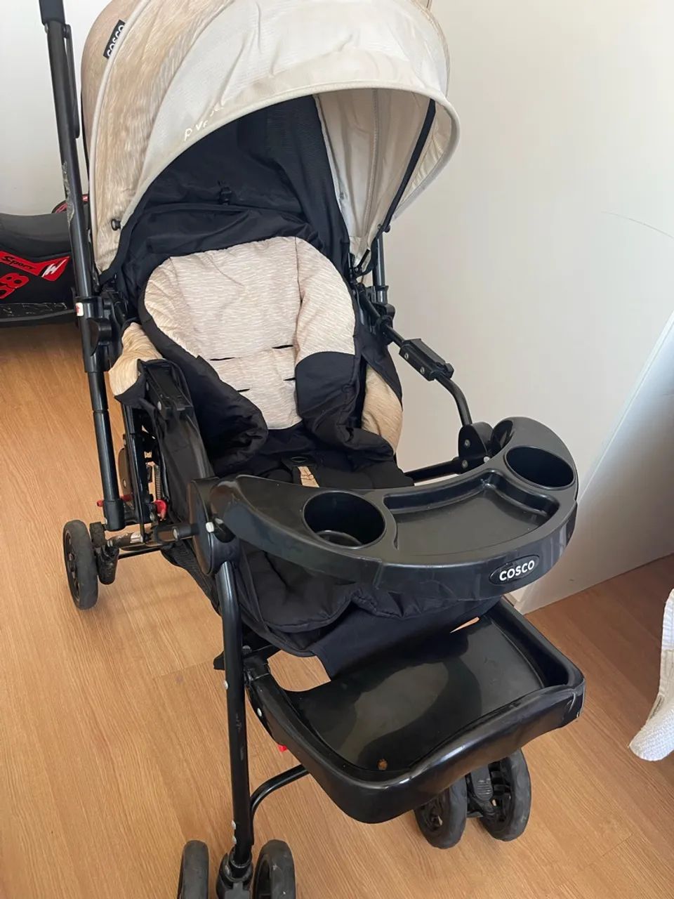 Carrinho de bebê com alça reversível  - Foto 2