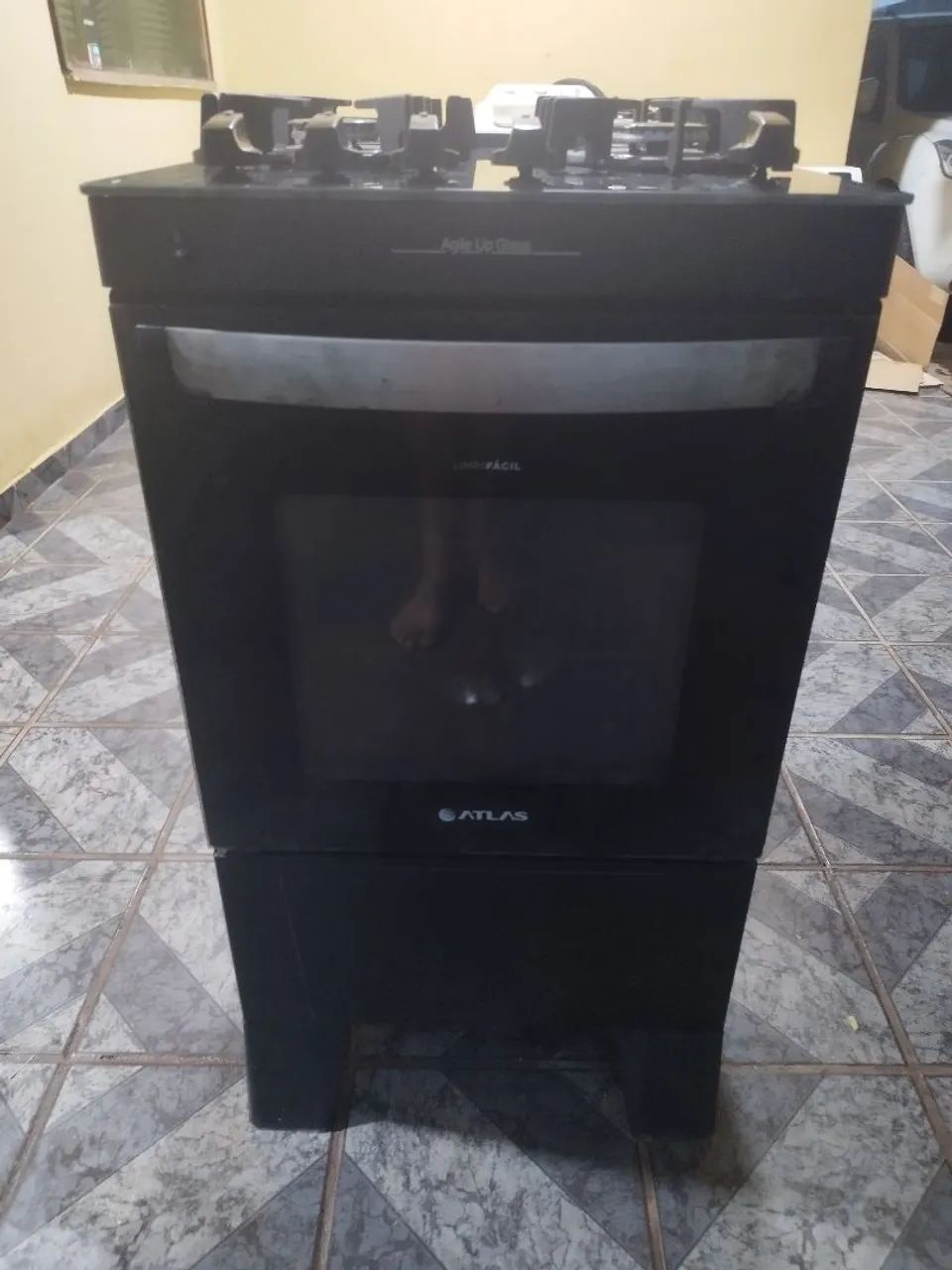 Fogão Atlas Elétrico com Mesa de Vidro e com 4 Bocas. - Foto 5