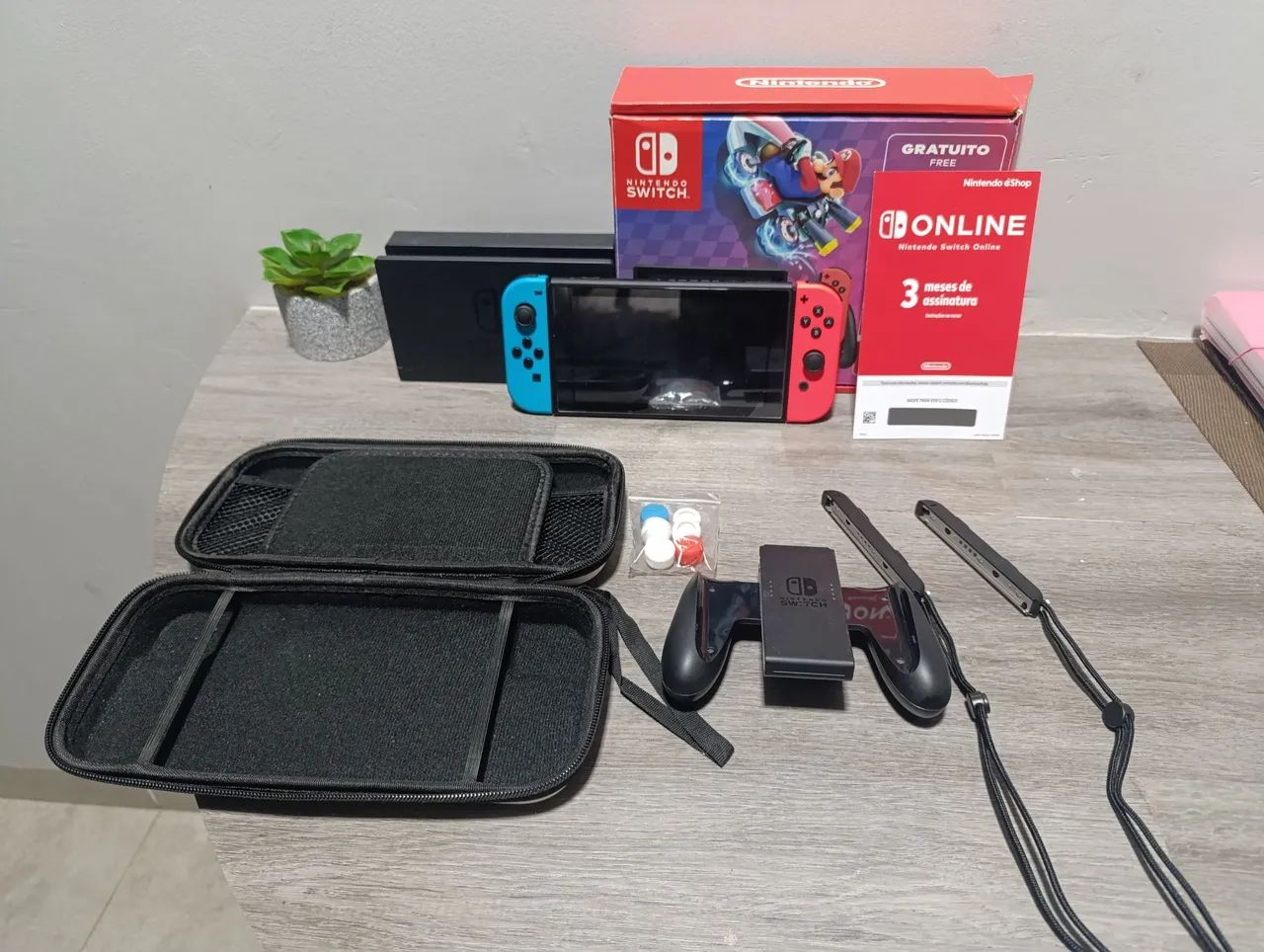 Nintendo Switch com Acessórios