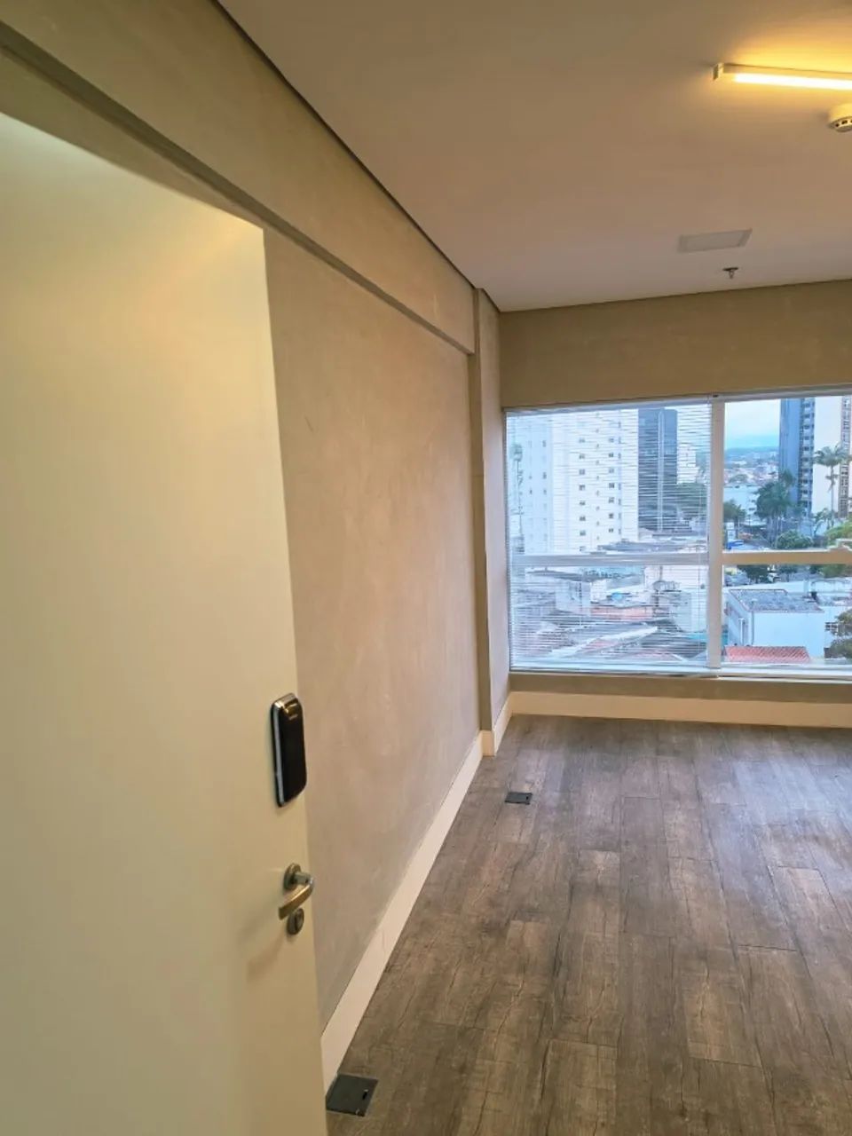 Belíssima Sala Comercial - Helbor Downtown - Direto com o Proprietário - Foto 5