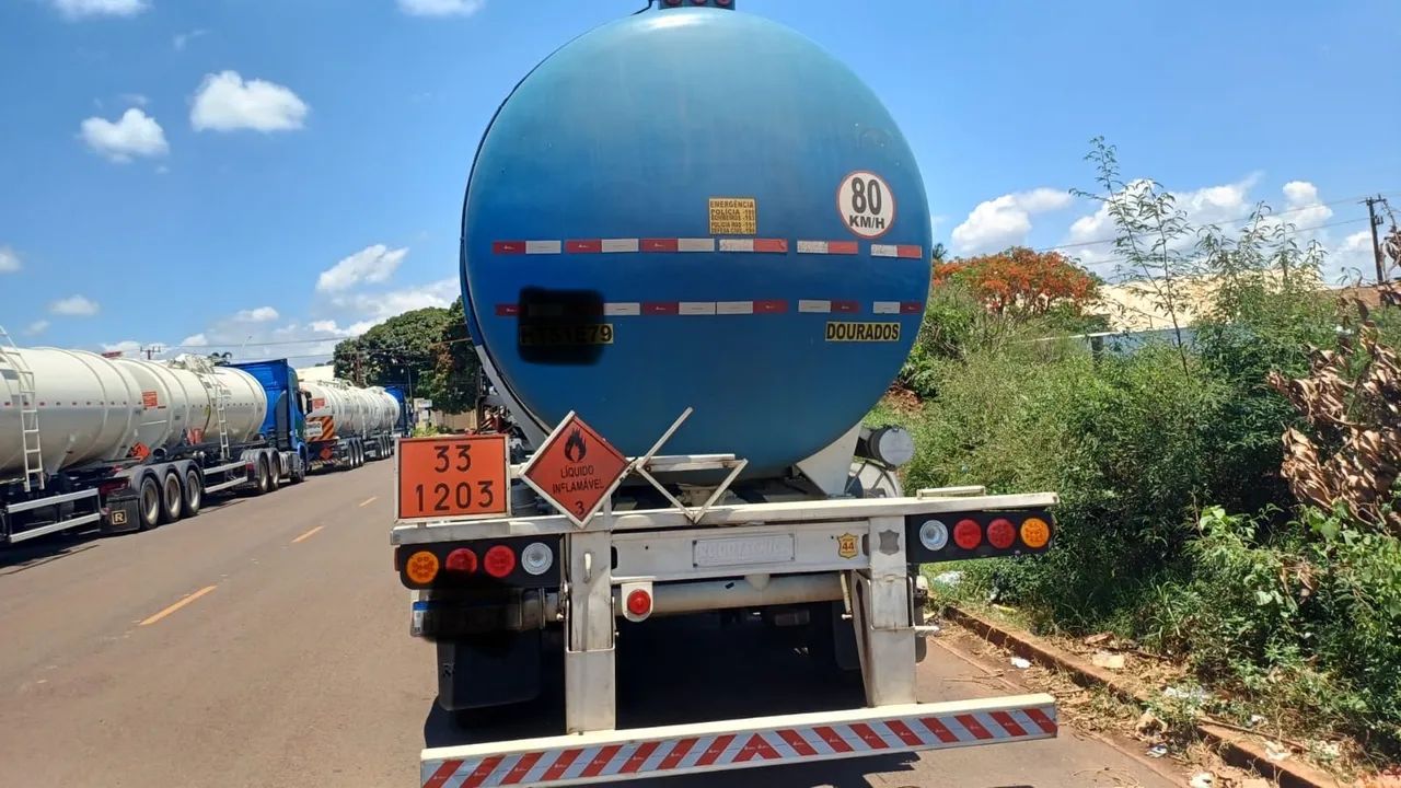 Carreta Tanque( Bitrem) - Foto 3