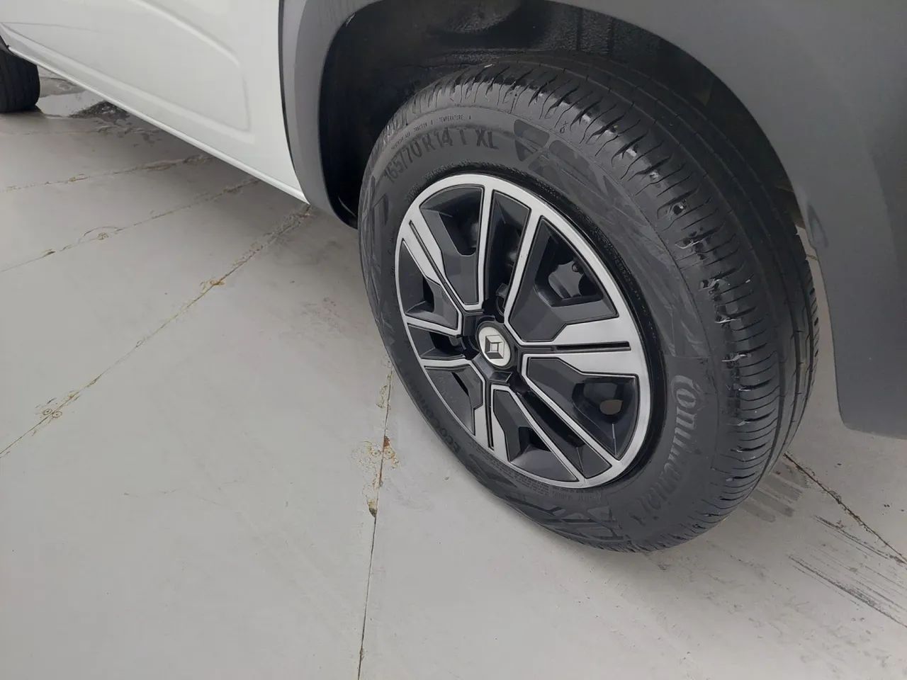 Renault Kwid 1.0 Zen, foto 12 de 18
