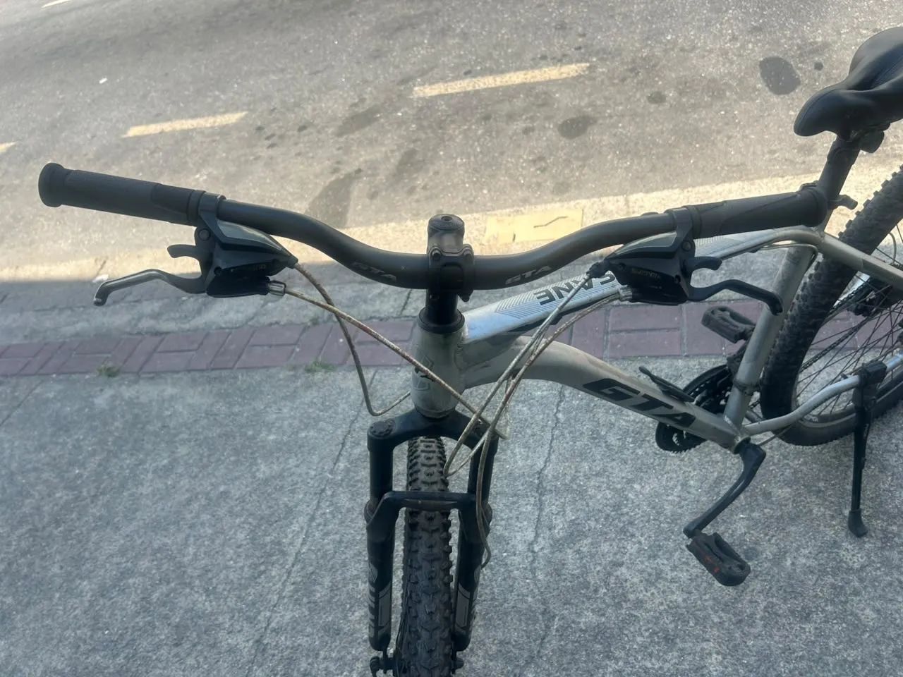 Bicicleta da gta de alumínio,em perfeito estado  - Foto 3