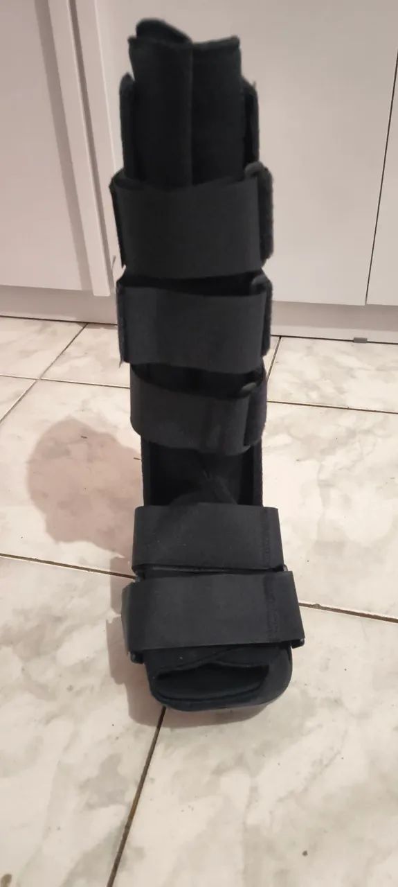 Bota para ajudar na pisada 