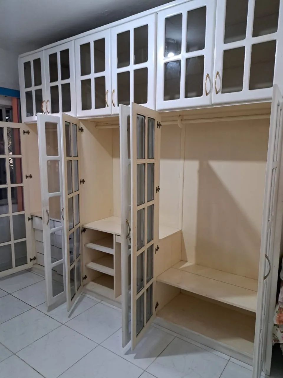 Vendo guarda roupa de madeira maciça - Foto 5