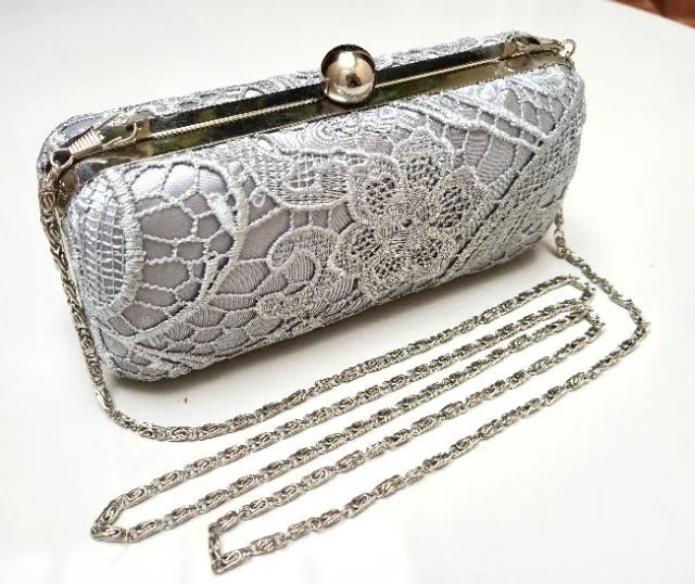 Bolsa para festa prateada com rendas - Foto 2