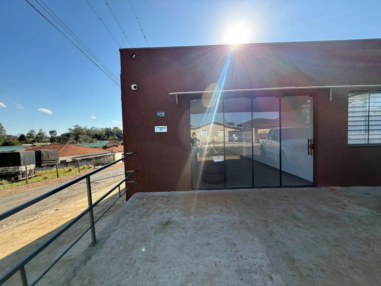 SALA COMERCIAL PARA LOCAÇÃO NO CARÁ-CARÁ