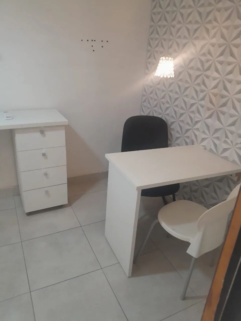 Alugo sala para estética com alguns móveis  - Foto 4