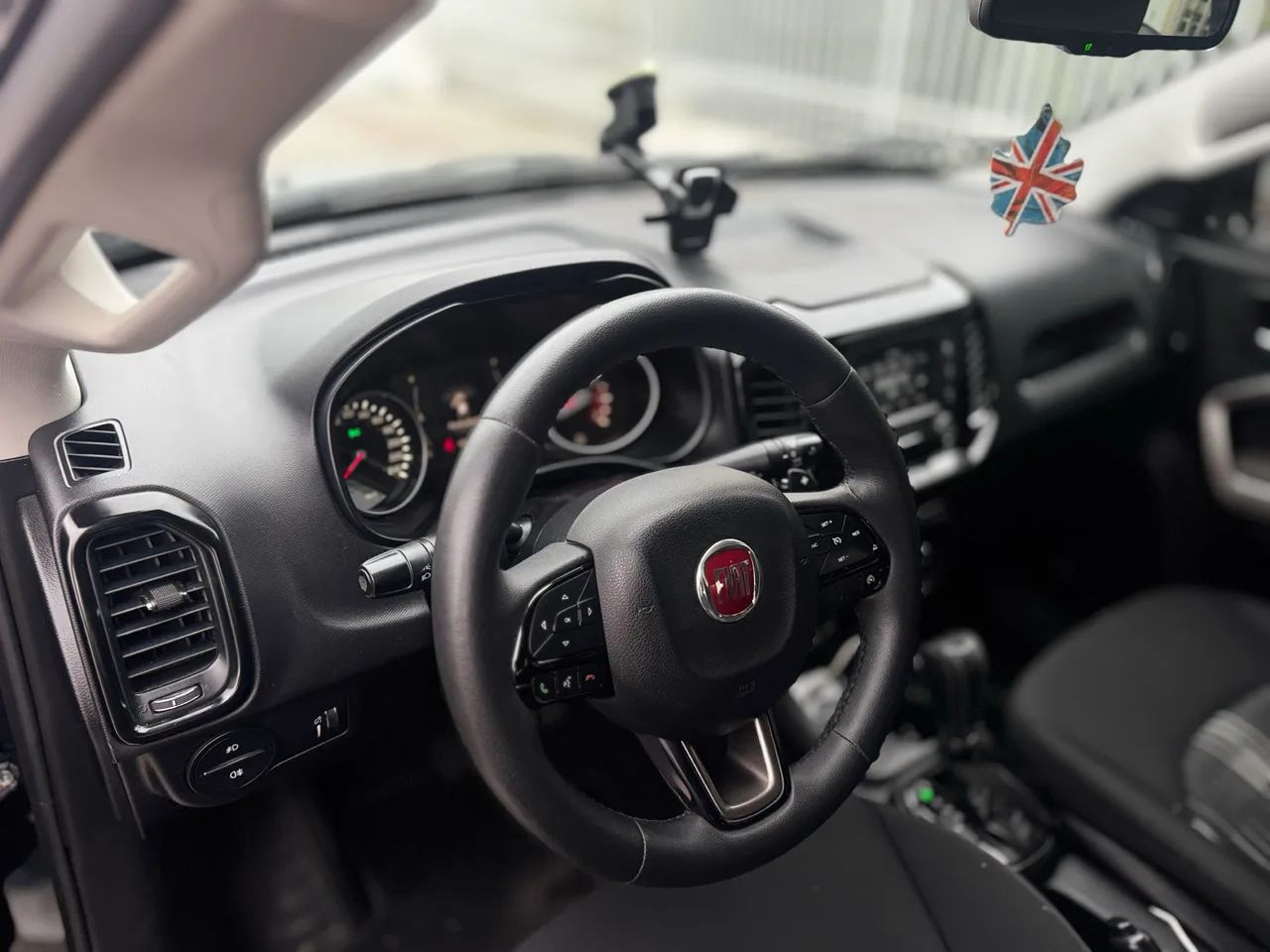 Fiat Toro Freedom 1.8 16V Flex Aut. 2017 - Foto 2
