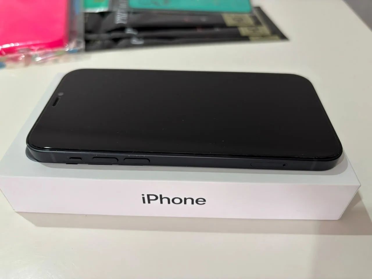 Iphone 12 em estado de novo, caixa e nota - Foto 3