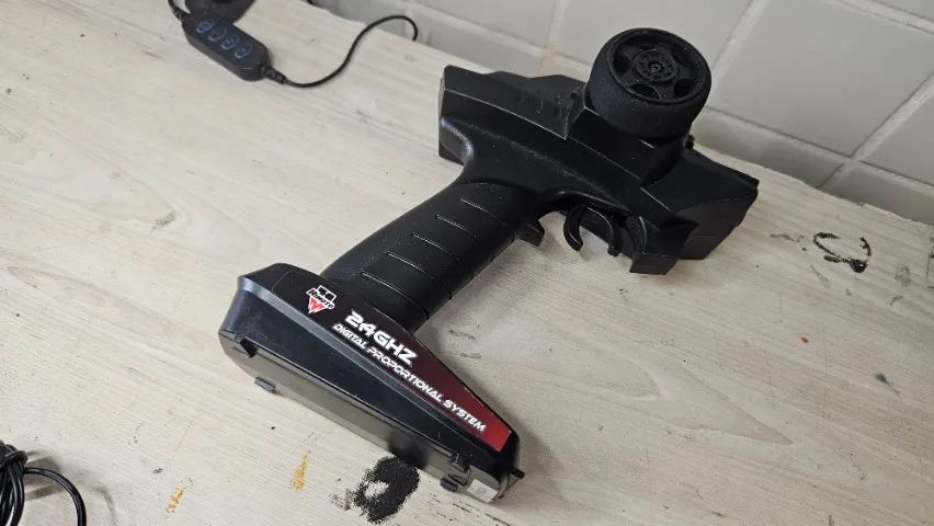 Automodelo RC Himoto Eldorada nitro 1/10 completo com combustivel - Foto 4