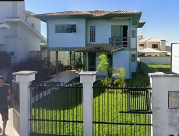 CASA EM SOMBRIO-SC