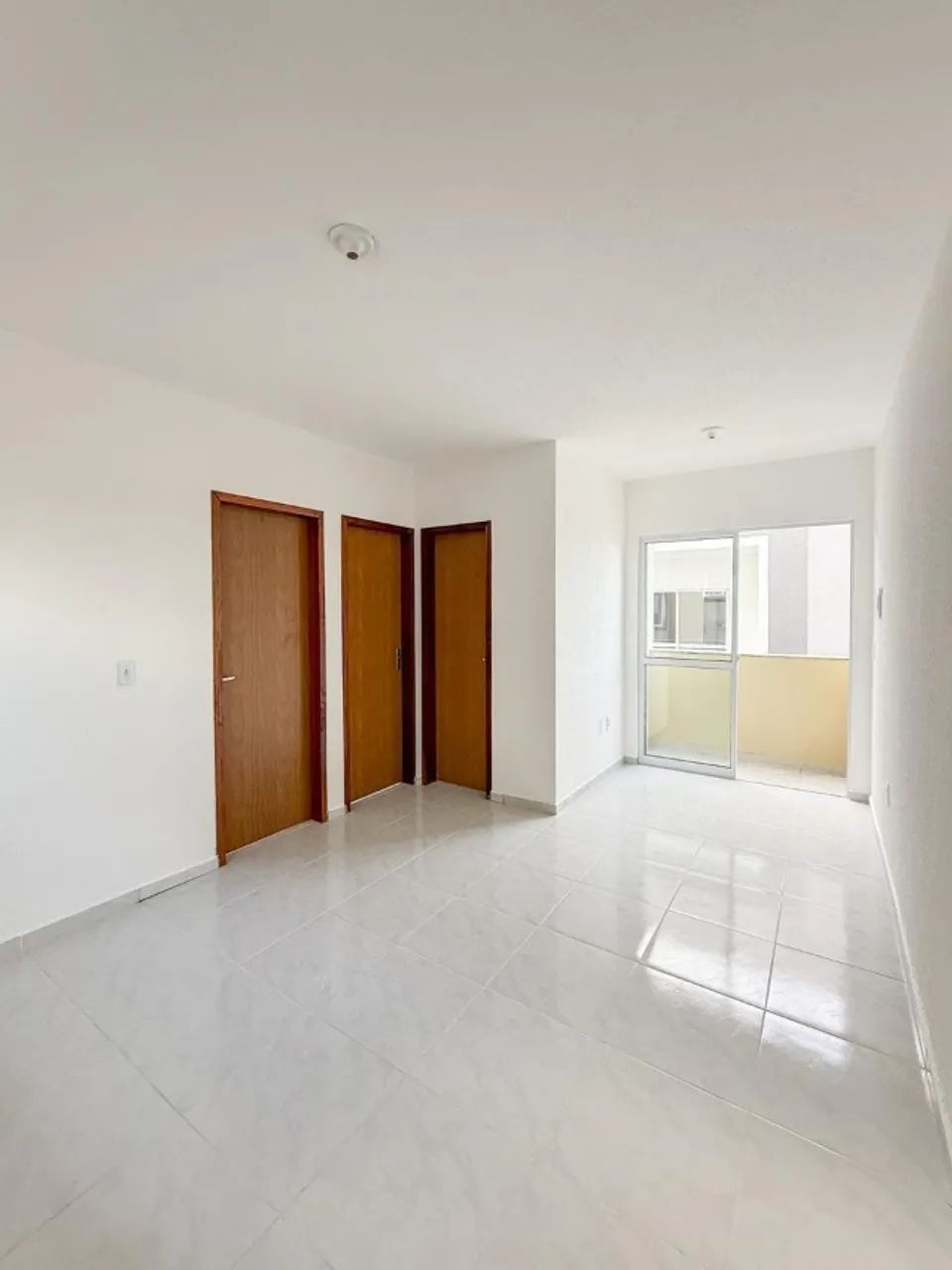Apartamento 2 Quartos com quintal e varanda - Foto 3