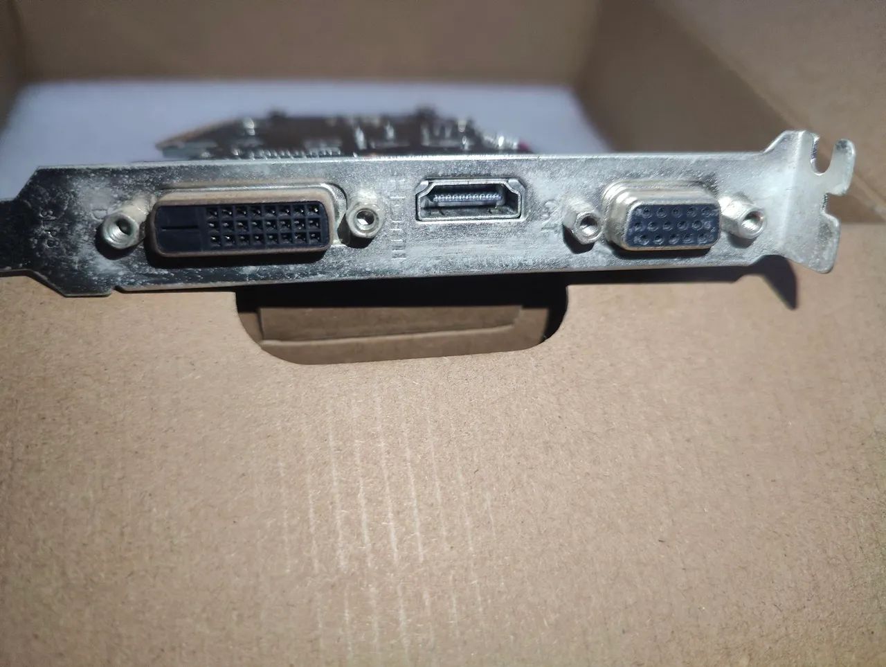 GT710 MSI - Muito conservada  - Foto 3