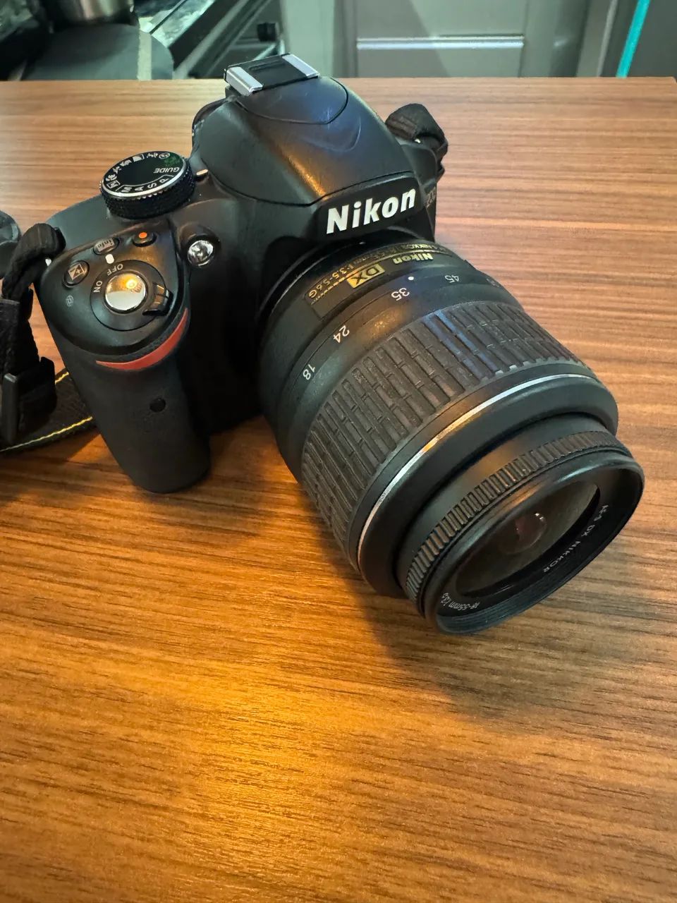 Câmera nikon d3200 com acessórios e 7 mil clicks apenas 