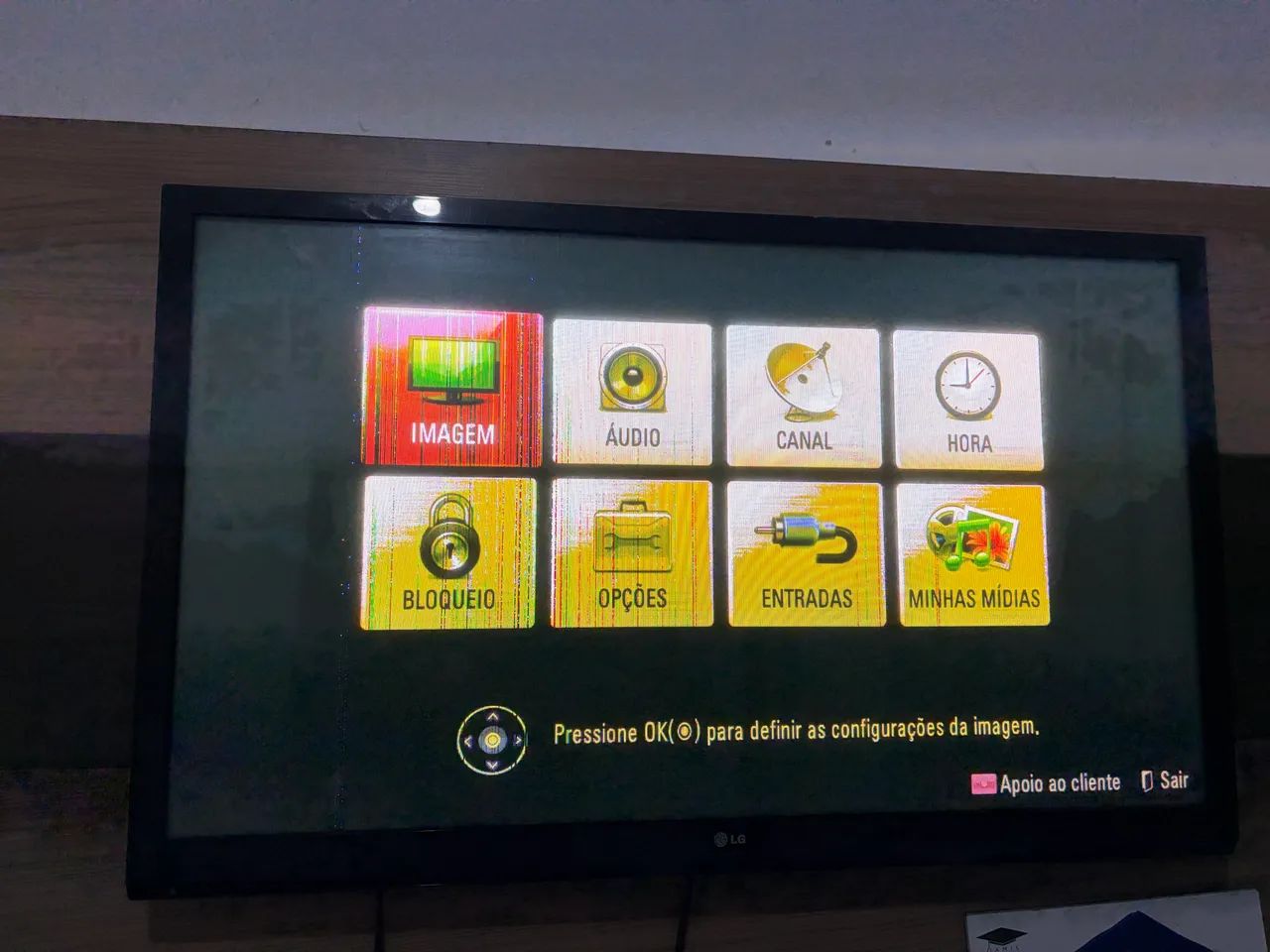 TV LG 40 polegadas (com defeito)