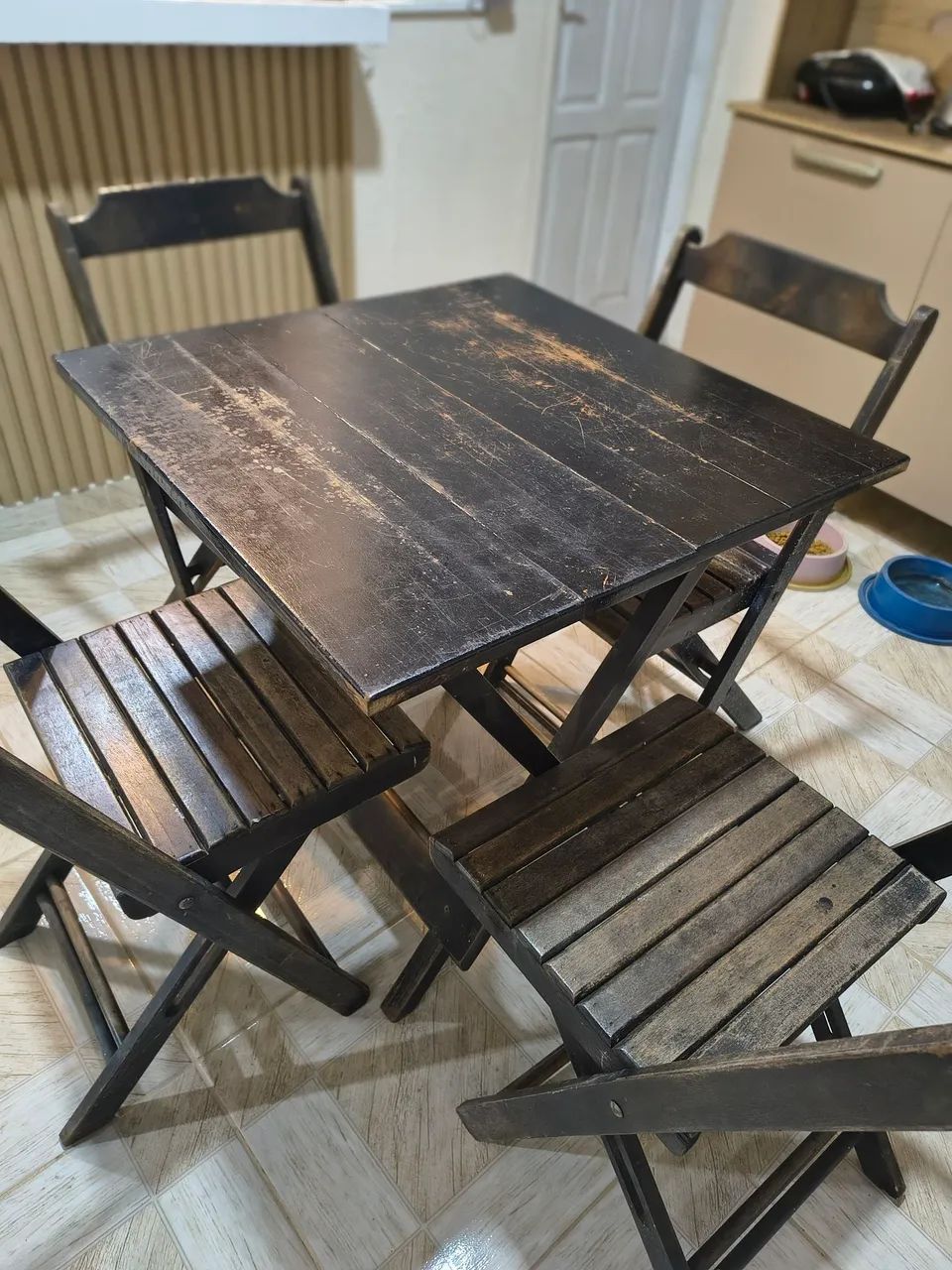 Conjunto de mesa. 