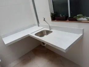 Faço lavatório bancadas em porcelanato  - Foto 2