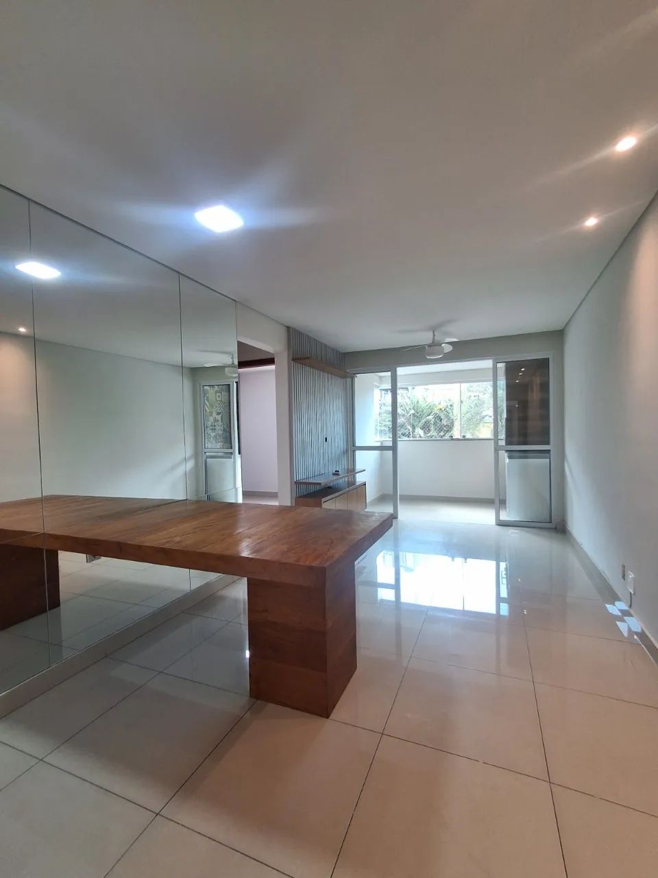Apartamento em Prédio Individual | 2 Quartos com Armários | Varanda Gourmet com Churrasque - Foto 5