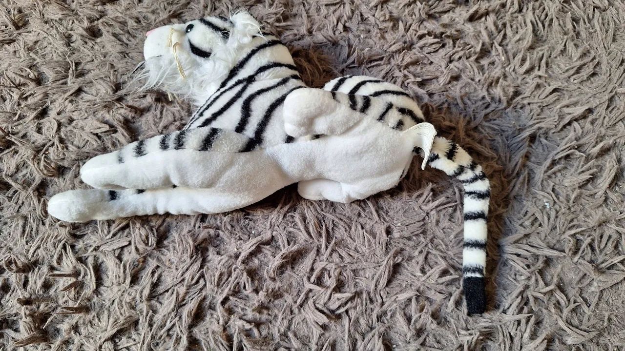 Tigre branco de pelúcia  - Foto 4