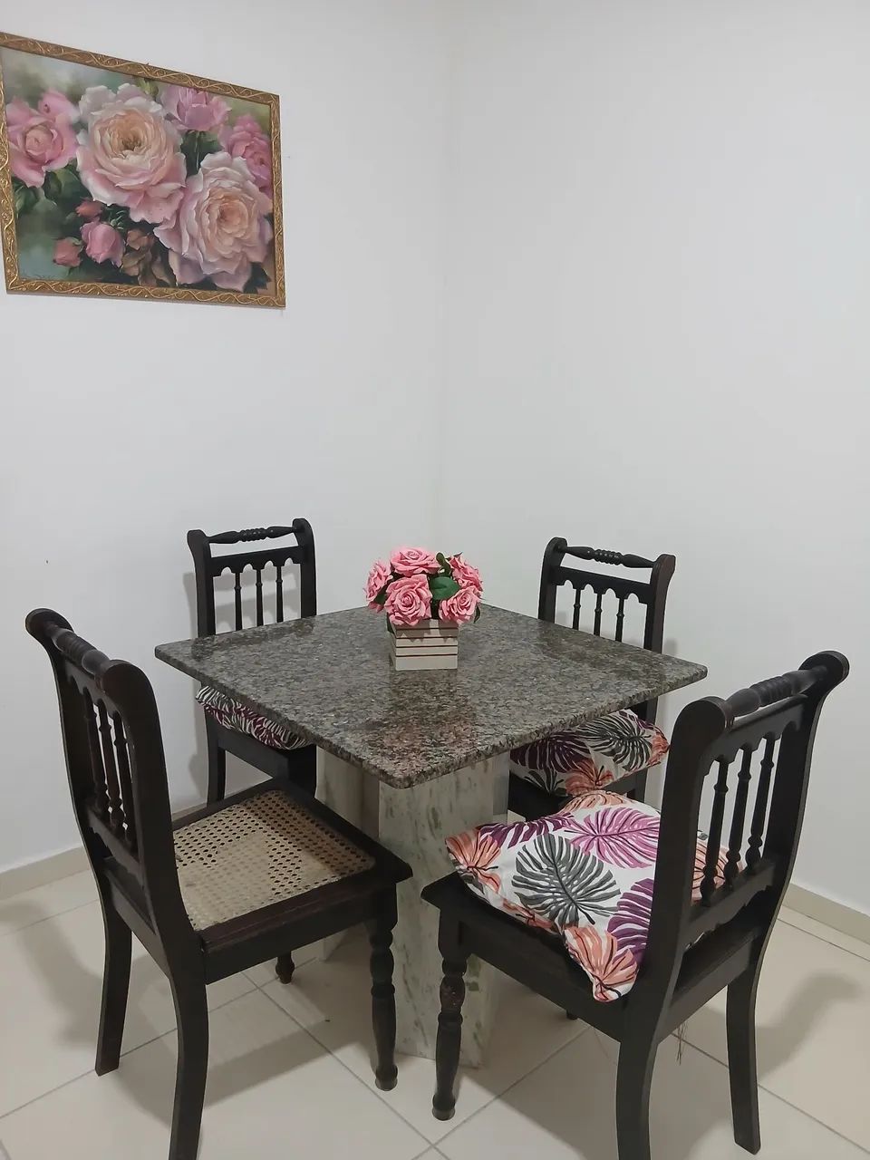 4 cadeiras de madeira  - Foto 2