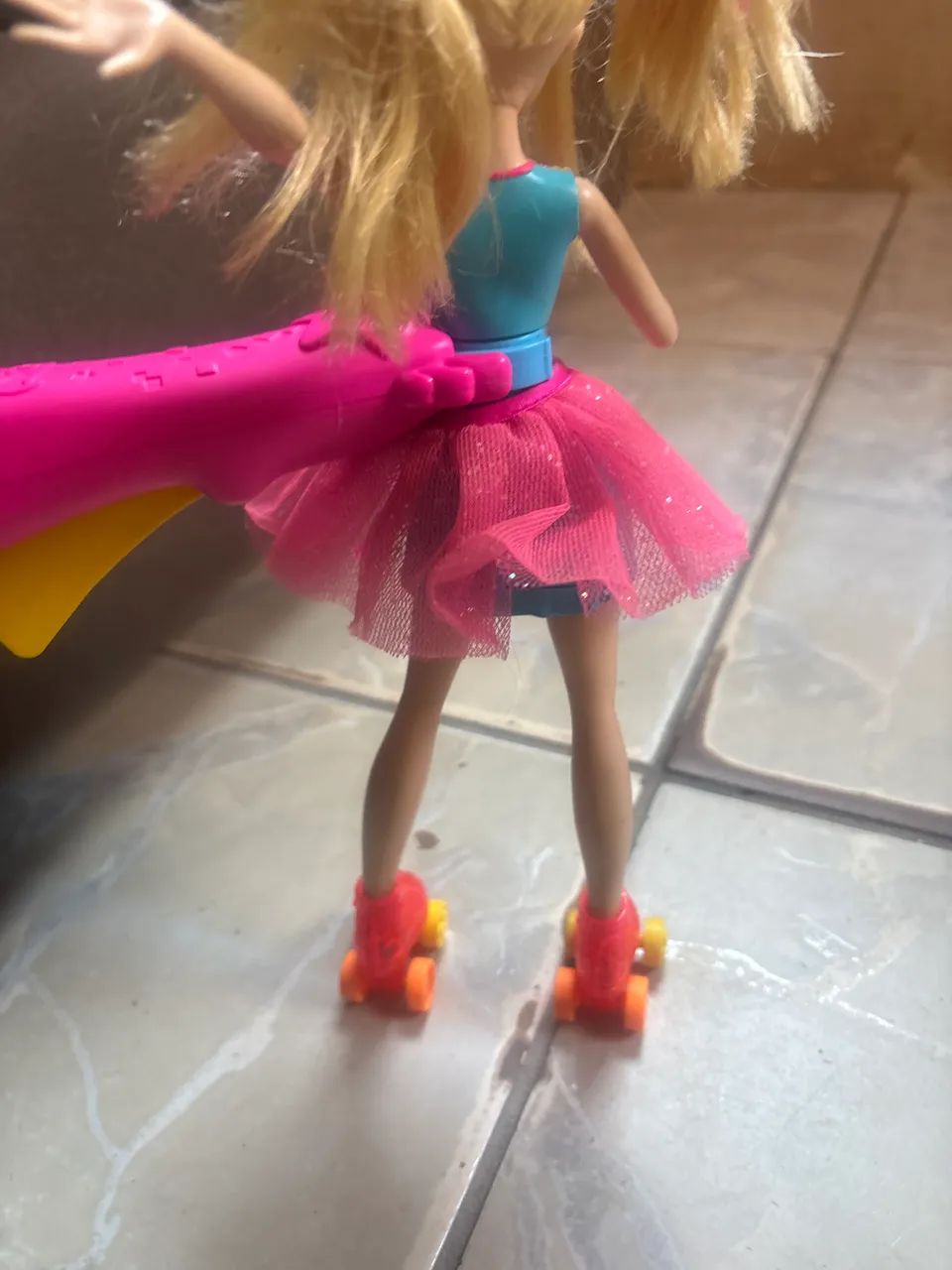 barbie patinadora - Foto 4