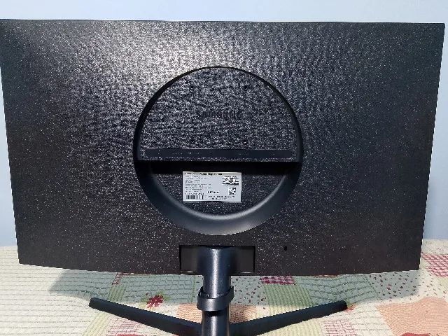 Monitor 4K Samsung UR55 IPS 28 Polegadas (Ótimo Estado) - Usado - Foto 4