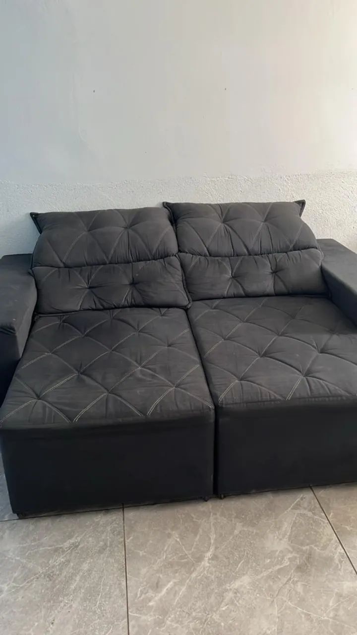 Sofá retrátil semi novo 