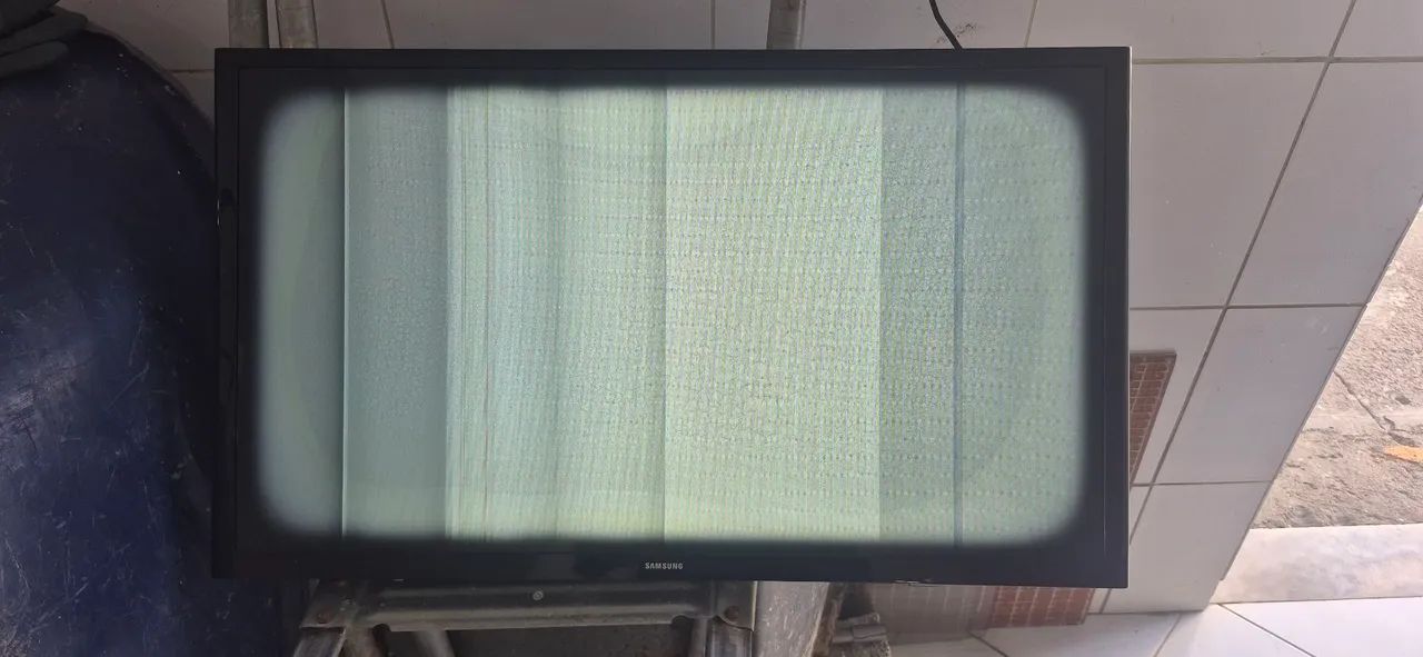 televisão com avaria 