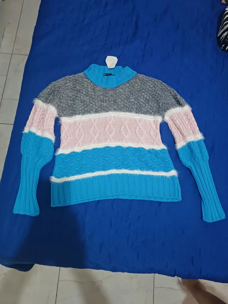 VENDO BLUSA DE LÃ TNG ( NOVA) COM ETIQUETA  - Foto 2