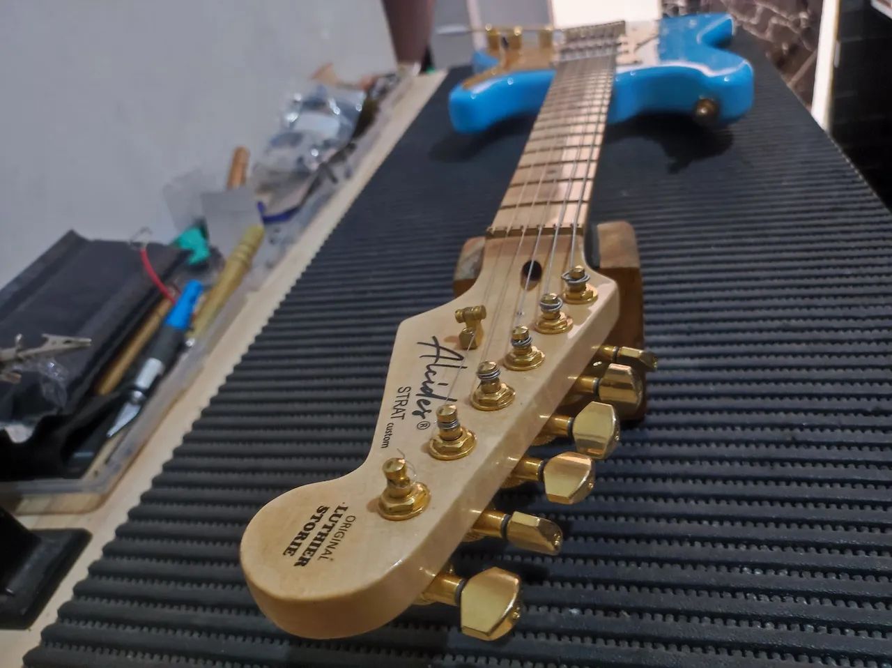Guitarra strato custom Luthier  - Foto 2