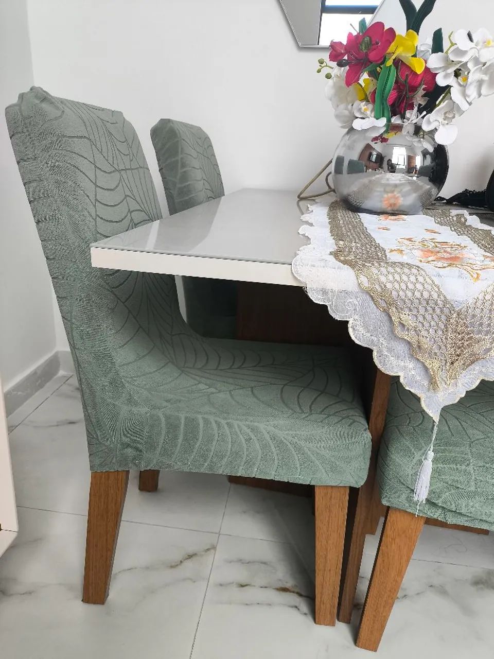 Mesa de 4 lugares de jantar 