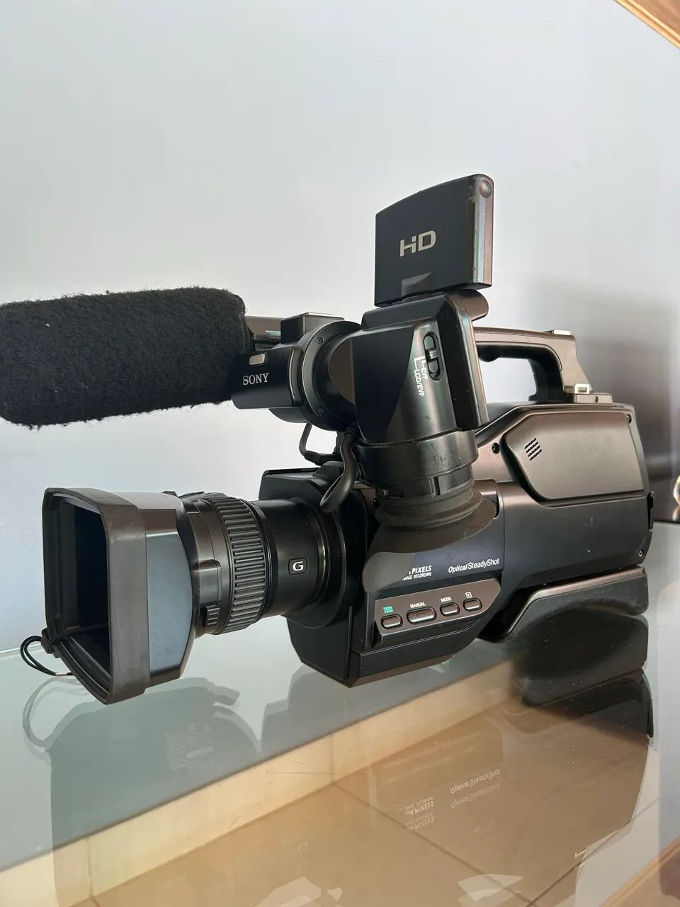 Câmera Sony HXR-MC2000 (Usada)