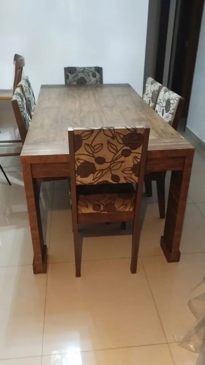 Mesa de Jantar com 6 Cadeiras Estofadas - Foto 3