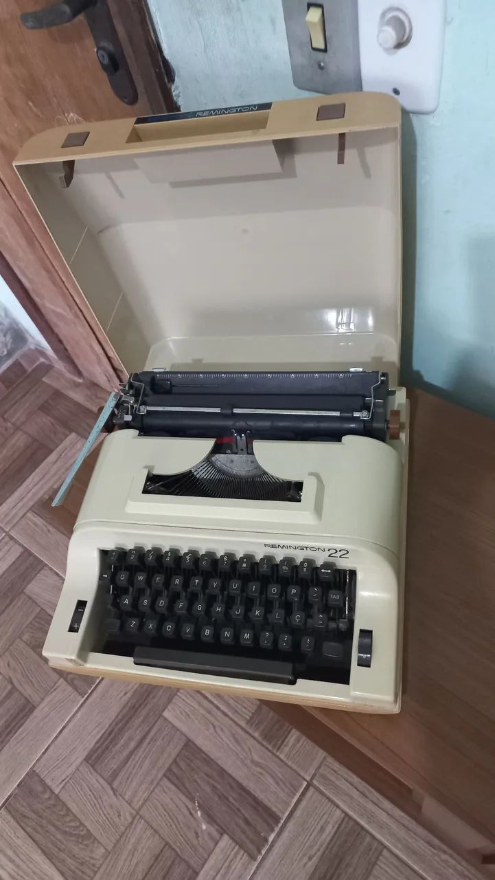 Maquina de escrever  - Foto 5