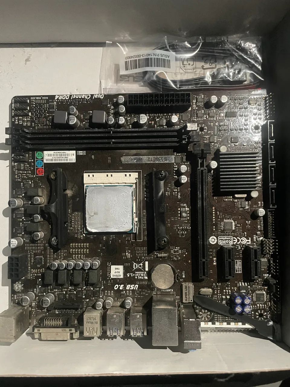 Placa mãe + processador R7 1700x