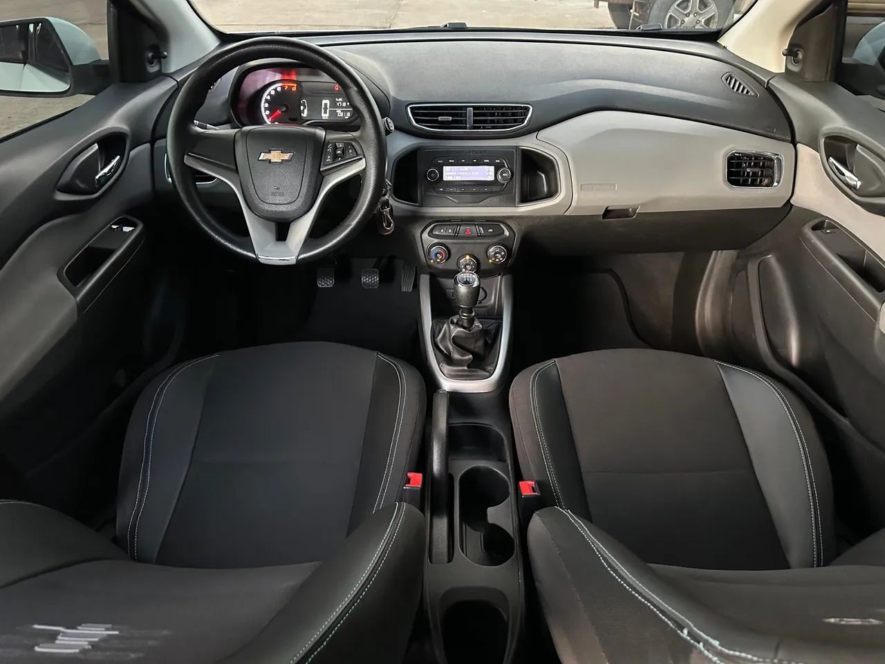 Chevrolet Onix Hatch LT 1.0 8V Flex Mec. 4P 2019 - Foto 5