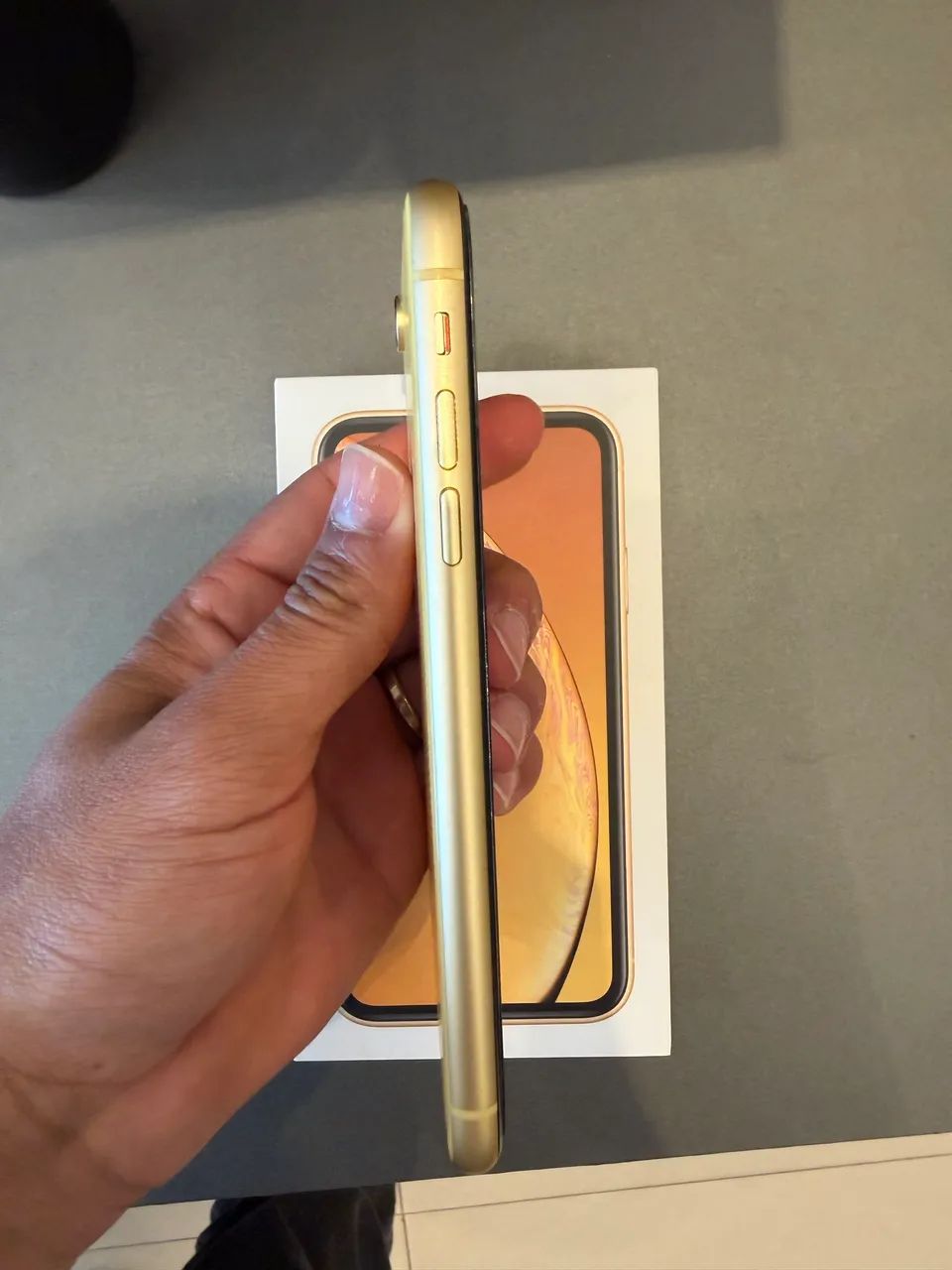 iPhone XR 64GB Amarelo Original Completo | Impecável | Caixa e Cabo - Foto 3