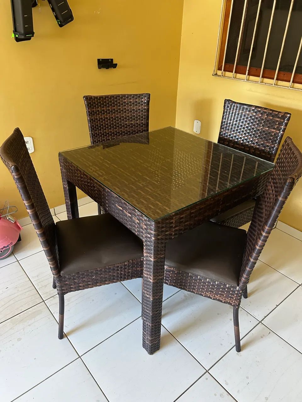 Mesa quatro lugares 
