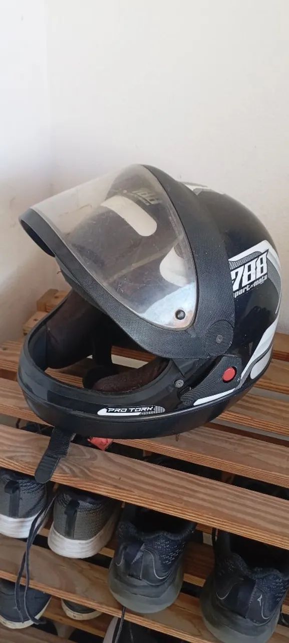 Capacete