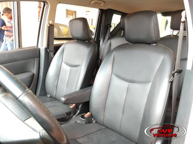 Nissan Livina 2013 SL Top de linha Automatico Vendo a vista ou financiado - Foto 7
