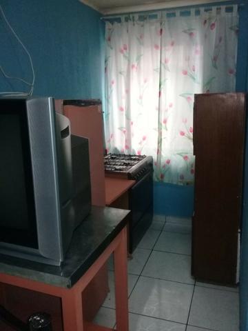 Quarto próximo terminal pinheirinho - Foto 4