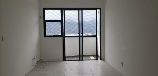 AP0368 Excelente Apartamento com 3Q sendo 1 Suíte no Condominio Barra Bali - Foto 7