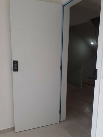 Floripa#Apartamento 2 dorms,1 suíte, prédio com elevador!48 99675-8946 - Foto 18