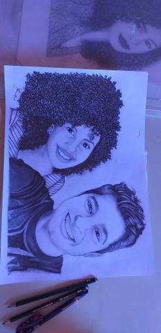 Faço desenhos a mão