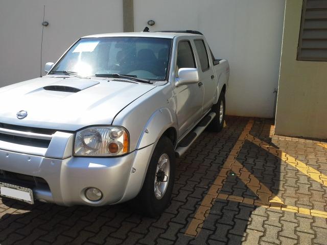 Nissan Frontier Turbo SE 4x4 Troco por menor valor - Leia o anuncio