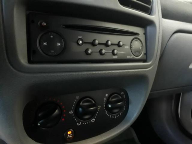 Renault Clio Sedan Privilege - Foto 11