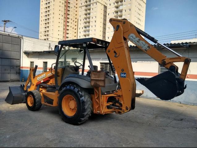 Retroescavadeira Case 580 - Foto 2