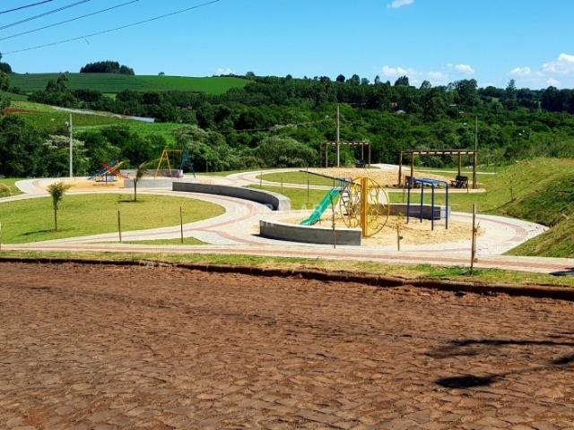 Vende-se terrenos de esquina de 450m² no Loteamento Colina Verde - Foto 4